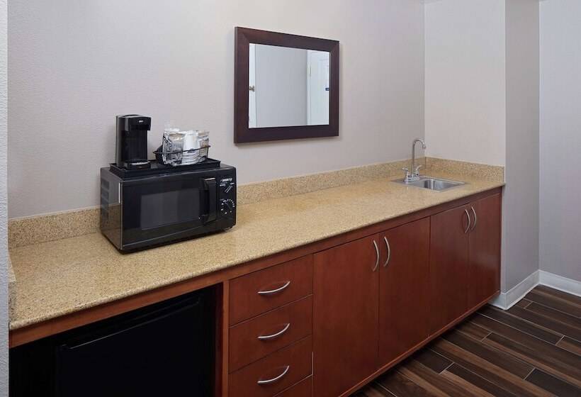 호텔 Hampton Inn Louisville Downtown