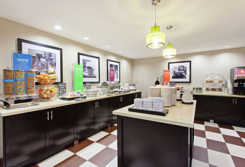 בית מלון כפרי Hampton Inn Morgan Hill