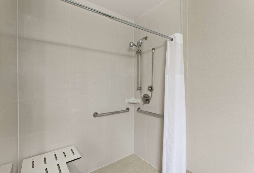 בית מלון כפרי Hampton Inn Morgan Hill