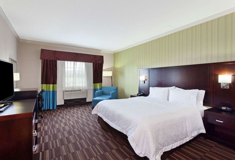 בית מלון כפרי Hampton Inn Morgan Hill