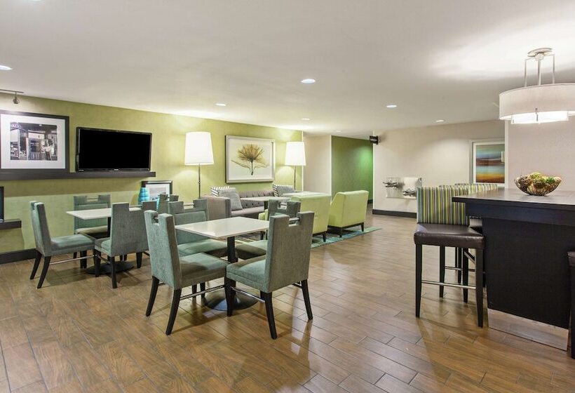 فندق Hampton Inn Morgan Hill