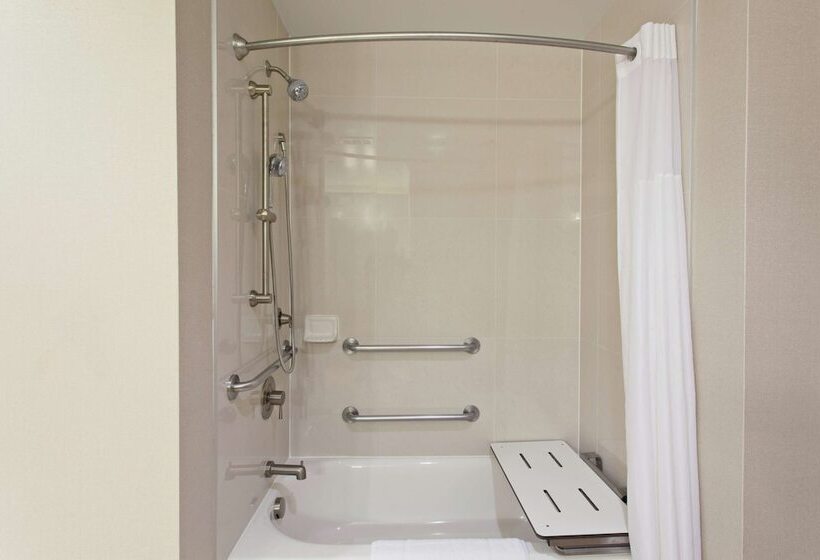 فندق Hampton Inn Morgan Hill