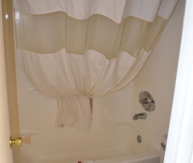 酒店 Hill Country Inn & Suites