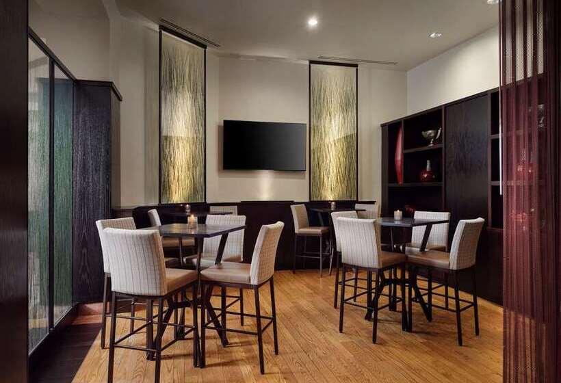 酒店 Hilton Rosemont Chicago O'Hare