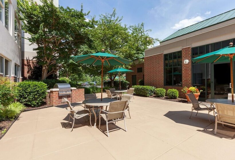 فندق Homewood Suites By Hilton Falls Church   I 495 At Rt. 50