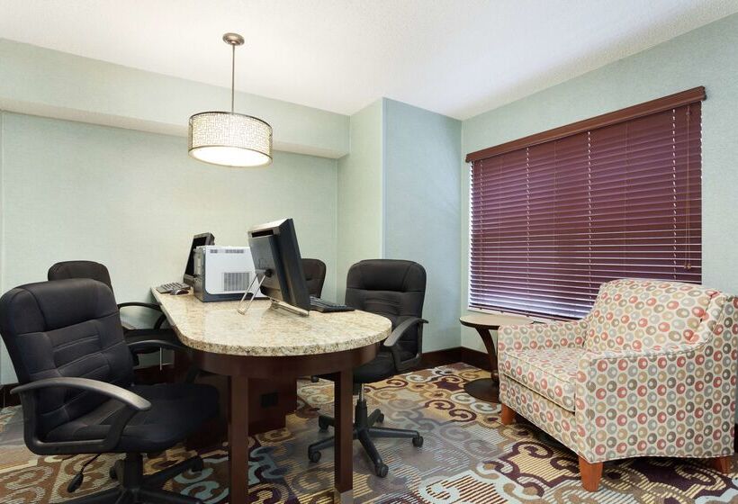 هتل Homewood Suites By Hilton Houstonwestchase