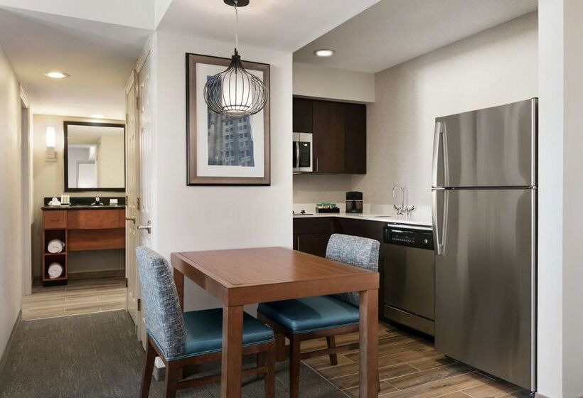 فندق Homewood Suites By Hilton Kansas Cityairport