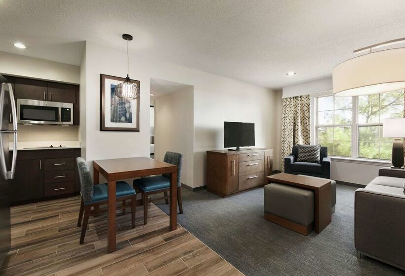 فندق Homewood Suites By Hilton Kansas Cityairport