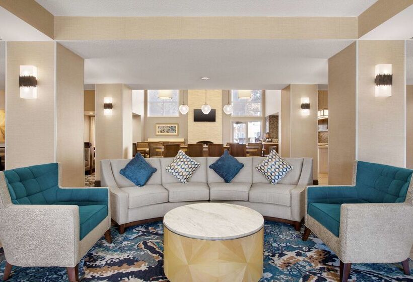 فندق Homewood Suites By Hilton Kansas Cityairport