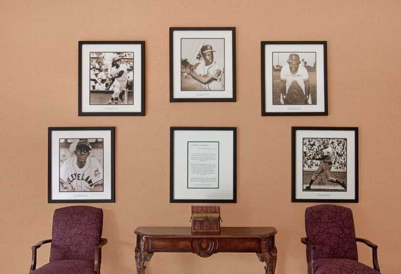 هتل Homewood Suites By Hilton Mobile Airport University Area