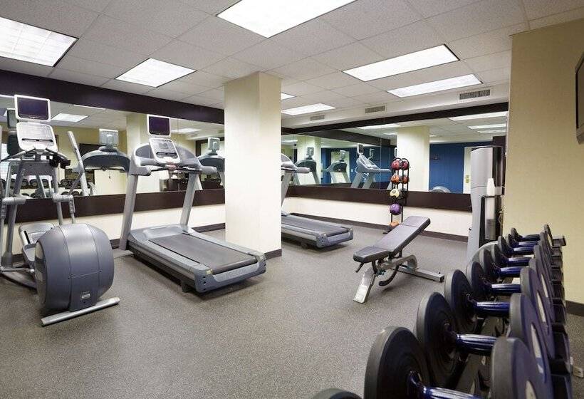 هتل Homewood Suites By Hilton Raleighcrabtree Valley