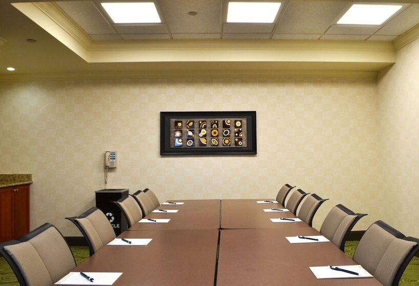 فندق Homewood Suites By Hilton Reading