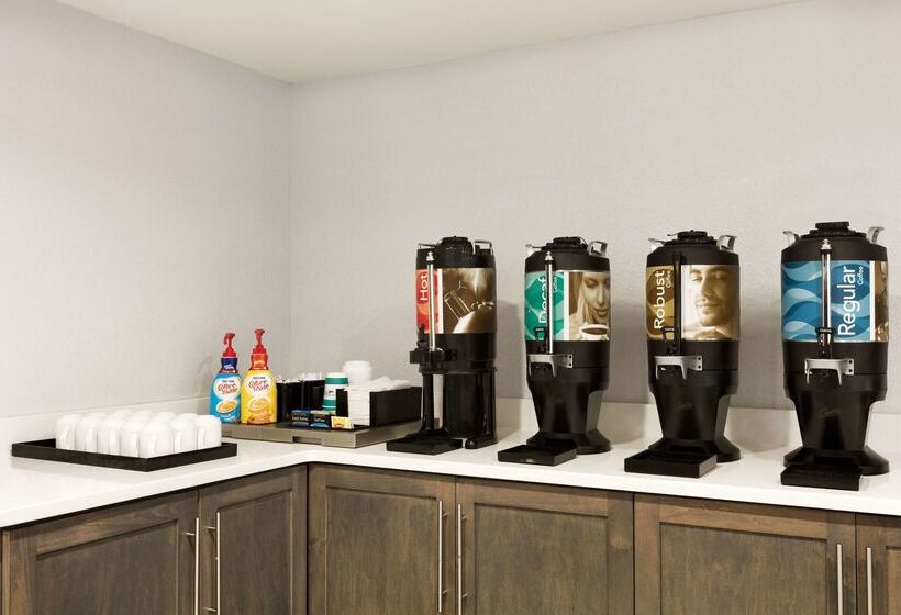 هتل Homewood Suites By Hilton Williamsburg