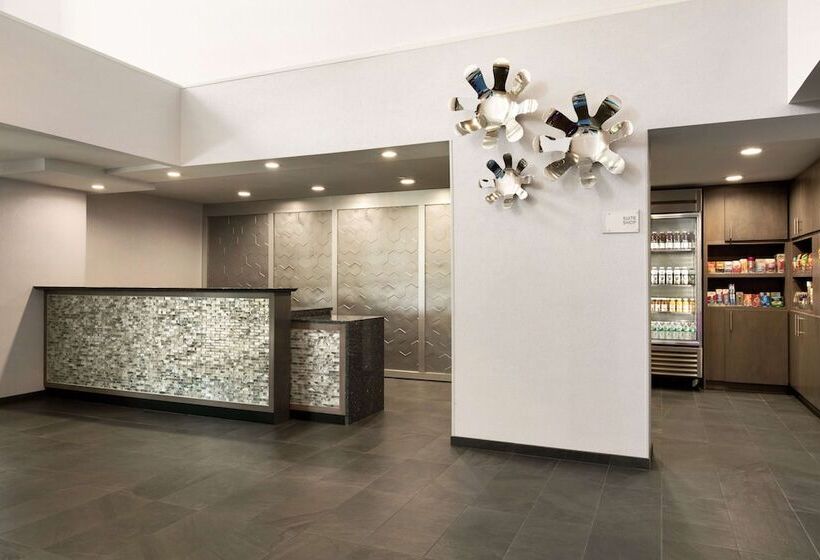 هتل Homewood Suites By Hilton Williamsburg