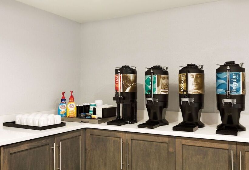 هتل Homewood Suites By Hilton Williamsburg