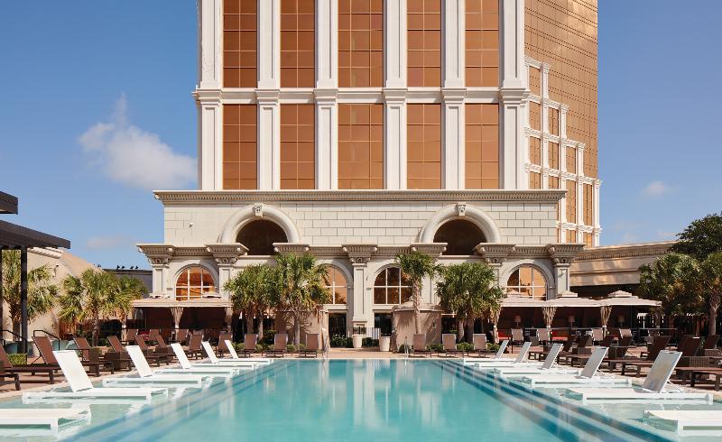 هتل Horseshoe Bossier Casino &