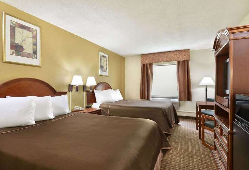 Howard Johnson By Wyndham Allentown/dorney Hotel & Suites