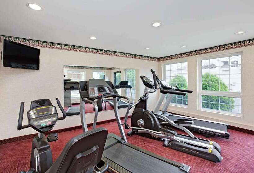 فندق Howard Johnson By Wyndham Blackwood Near Philadelphia