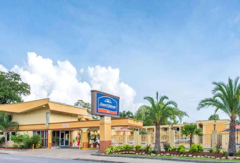 هتل Howard Johnson By Wyndham Historic Lake Charles