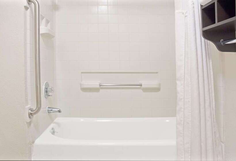 酒店 Howard Johnson By Wyndham Houston Heights/downtown