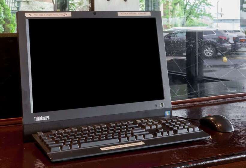 ホテル Howard Johnson  By Wyndham Newark Airport