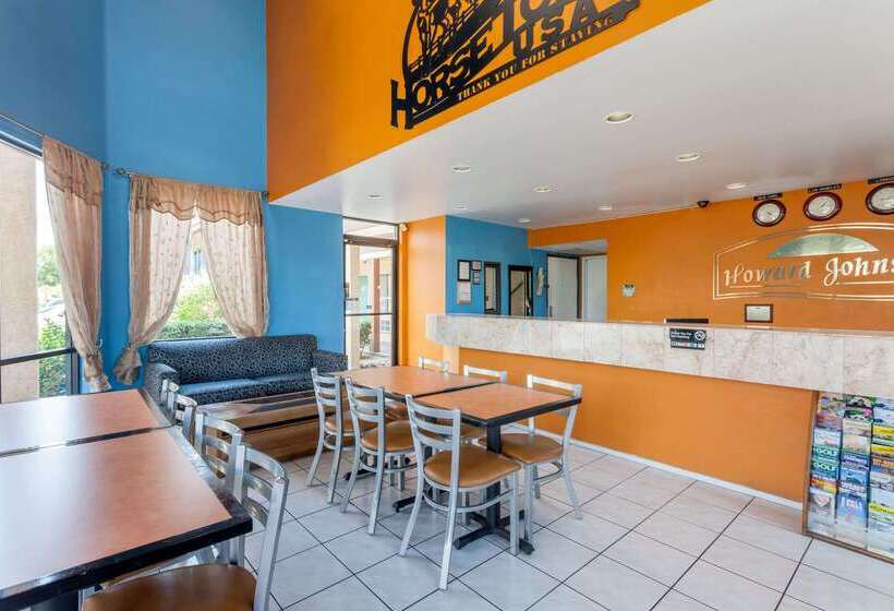 فندق Howard Johnson By Wyndham Norco