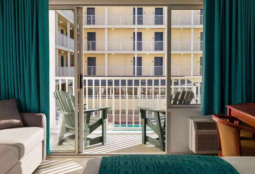 هتل Howard Johnson By Wyndham Ocean City Oceanfront
