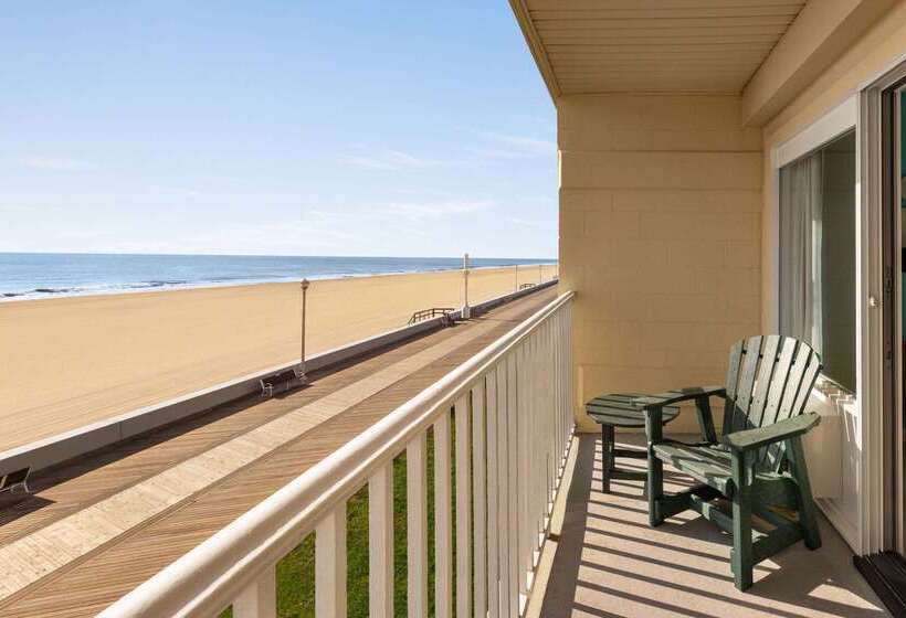 هتل Howard Johnson By Wyndham Ocean City Oceanfront