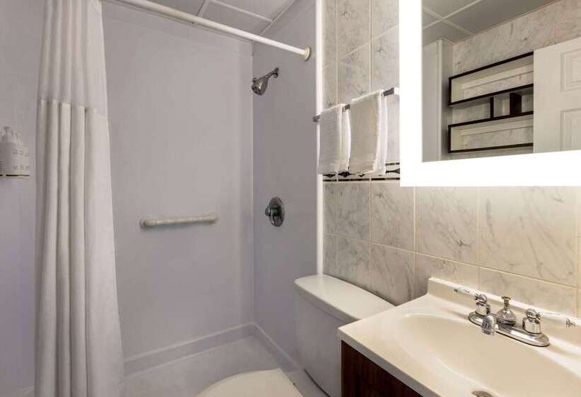 فندق Howard Johnson By Wyndham Ocean City Oceanfront