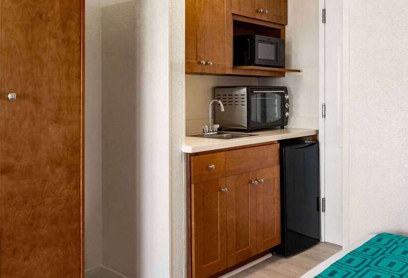 فندق Howard Johnson By Wyndham Ocean City Oceanfront