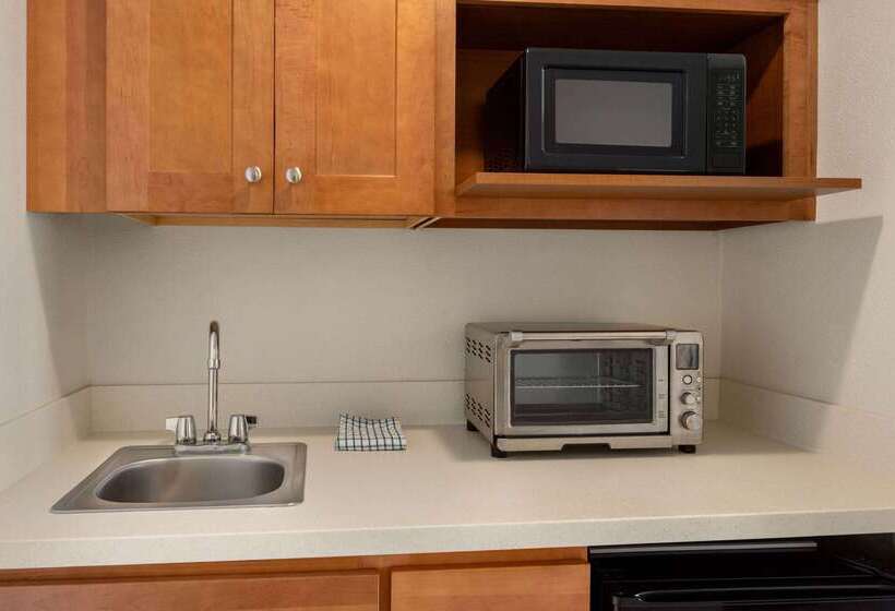 فندق Howard Johnson By Wyndham Ocean City Oceanfront