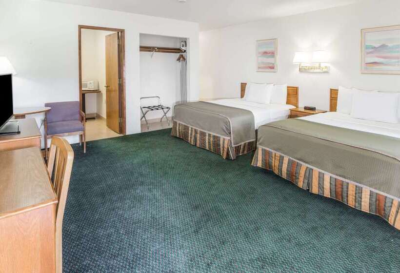 فندق Howard Johnson By Wyndham Roseburg