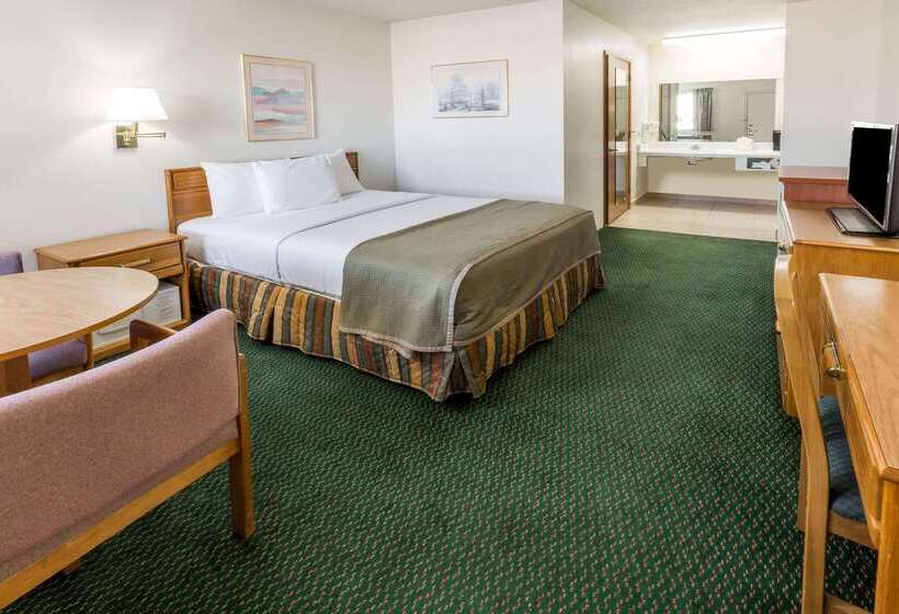 فندق Howard Johnson By Wyndham Roseburg