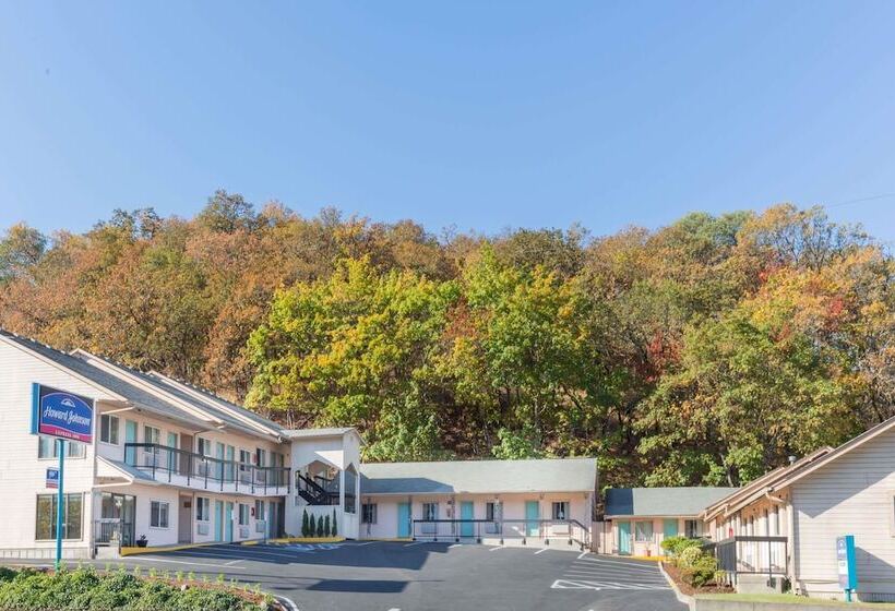فندق Howard Johnson By Wyndham Roseburg