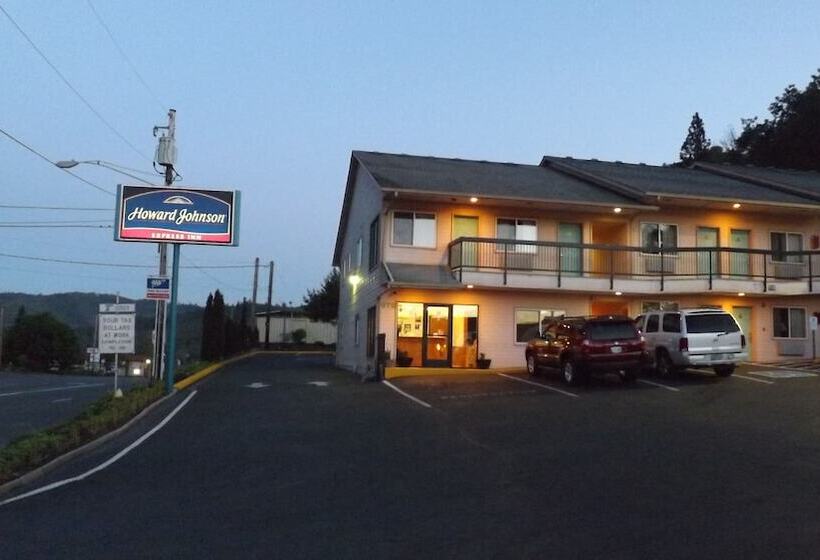 فندق Howard Johnson By Wyndham Roseburg