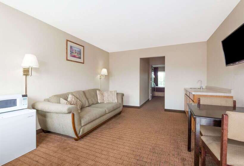 هتل Howard Johnson By Wyndham Springfield