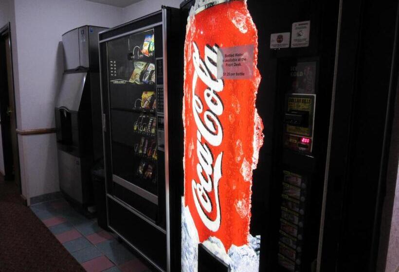 ホテル Howard Johnson By Wyndham Wichita Airport