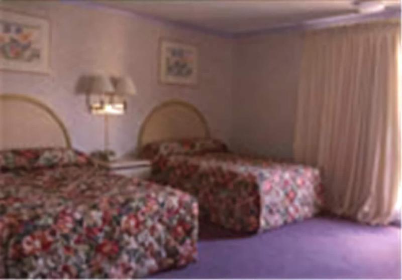 فندق Howard Johnson North Hills Inn