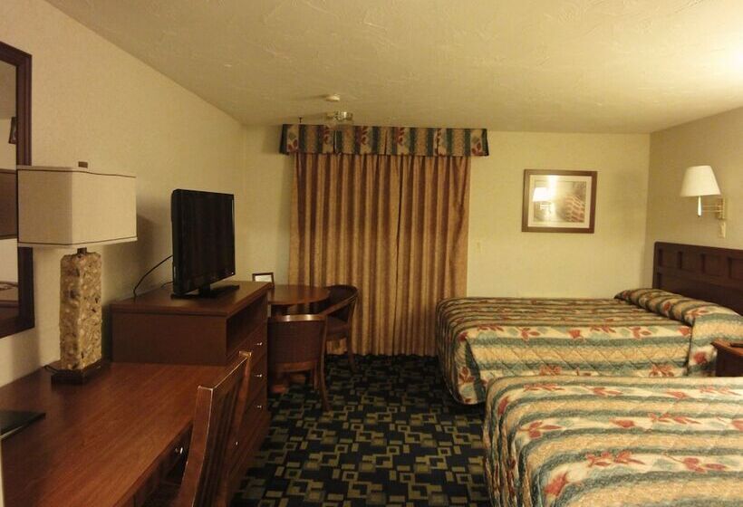 Отель Hyannis Travel Inn