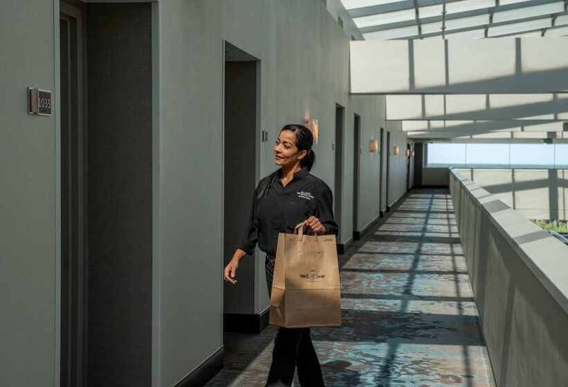 فندق Hyatt Regency Orlando International Airport