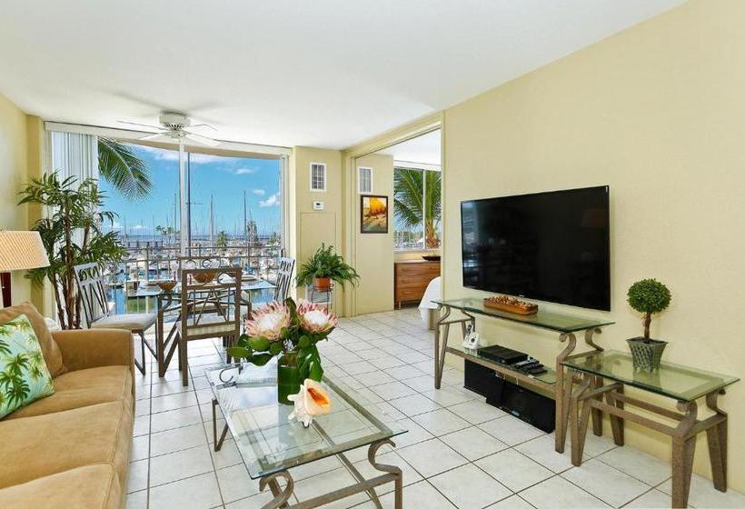 Отель Ilikai Marina Vacations