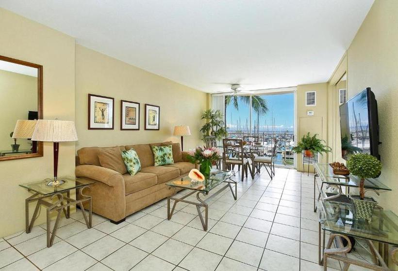 Отель Ilikai Marina Vacations