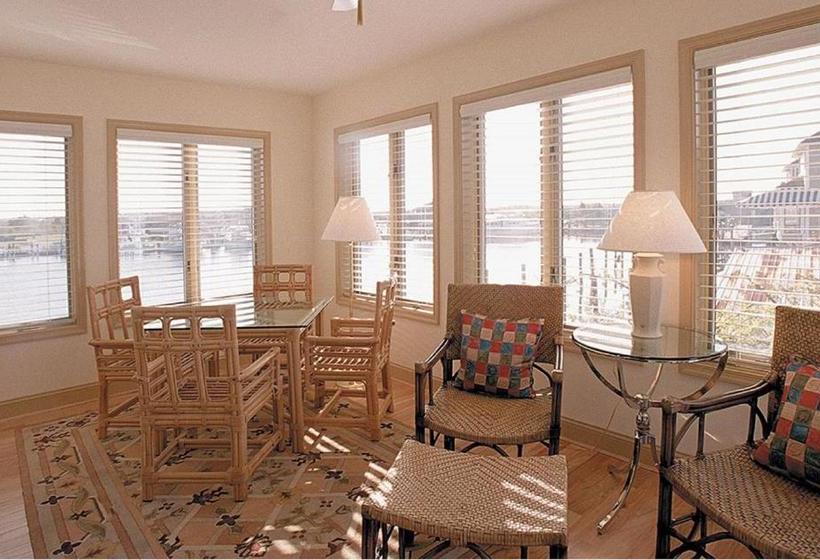 Отель The Inn At Canal Square