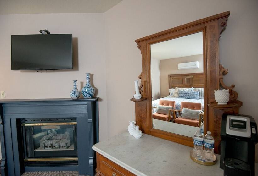 בית מלון כפרי Inn At Cedar Crossing