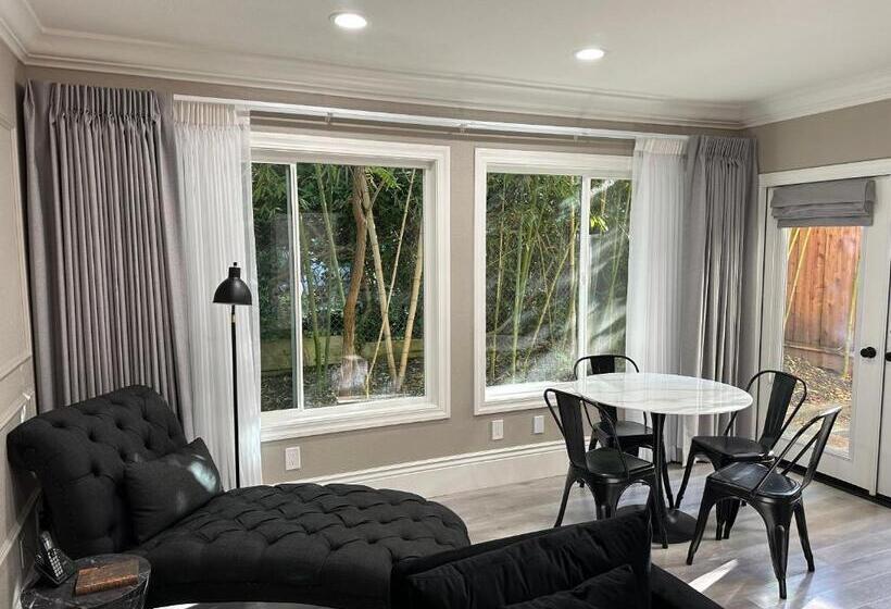 فندق Inn At Depot Hill