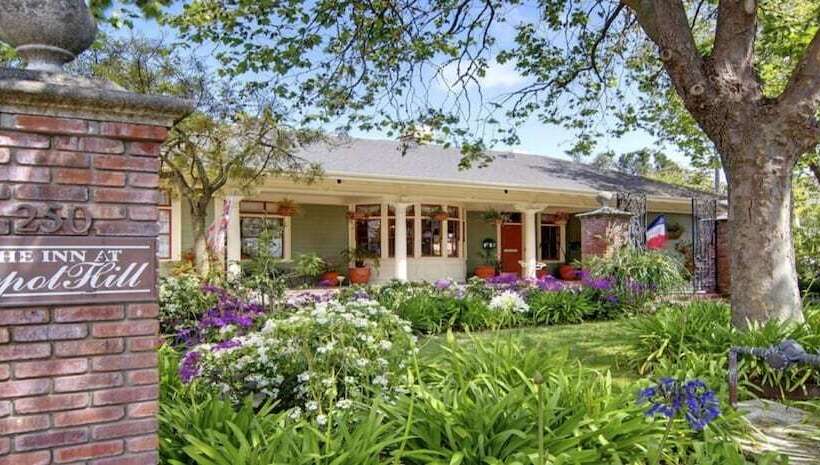 فندق Inn At Depot Hill