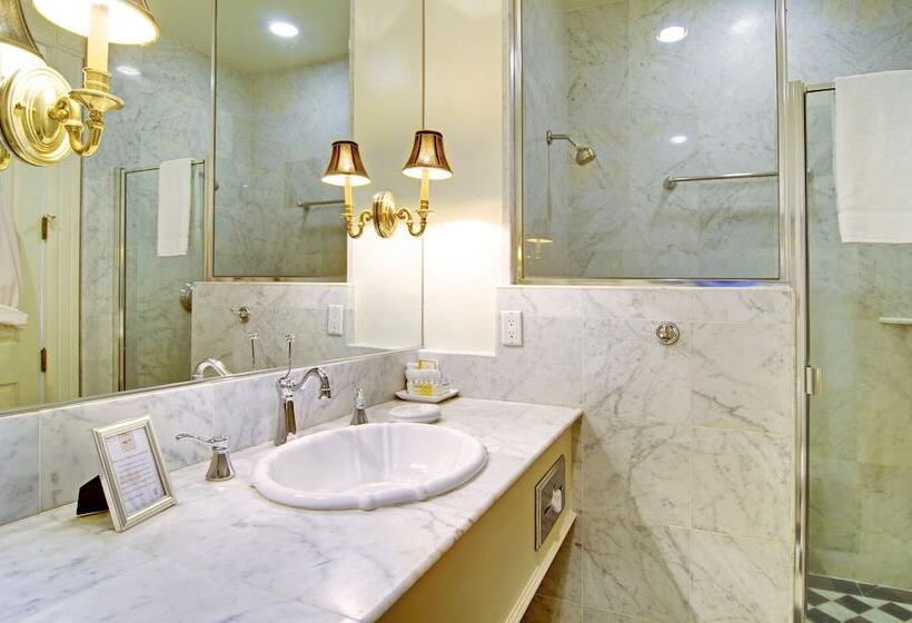 فندق Inn At Depot Hill