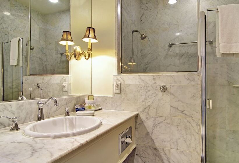 فندق Inn At Depot Hill