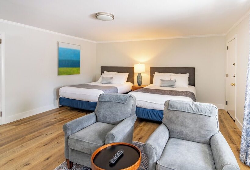 فندق Iron Masters   Inn On Main