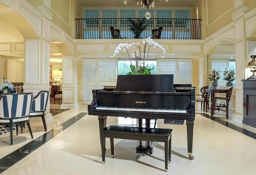 فندق Inn At Pelican Bay